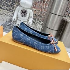 Louis Vuitton Flat Shoes